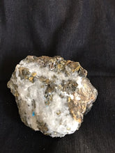Charger l'image dans la galerie, Pyrite cluster avec quartz