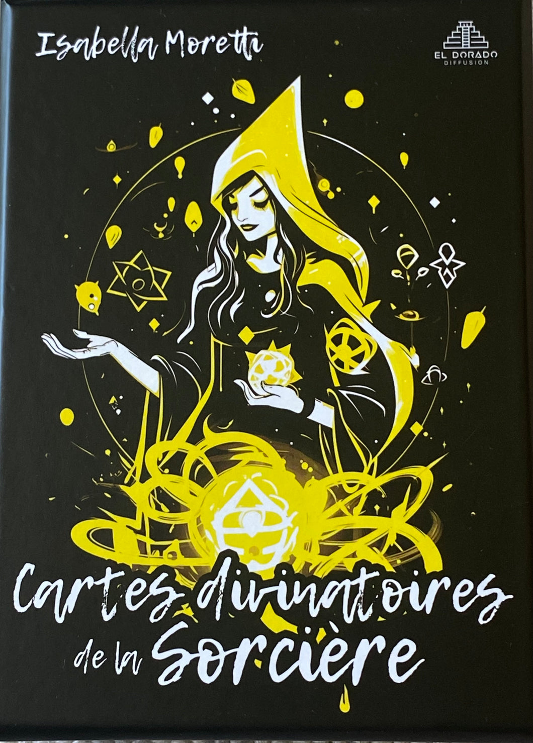 Cartes divinatoires de la sorcière. Isabelle Moretti.