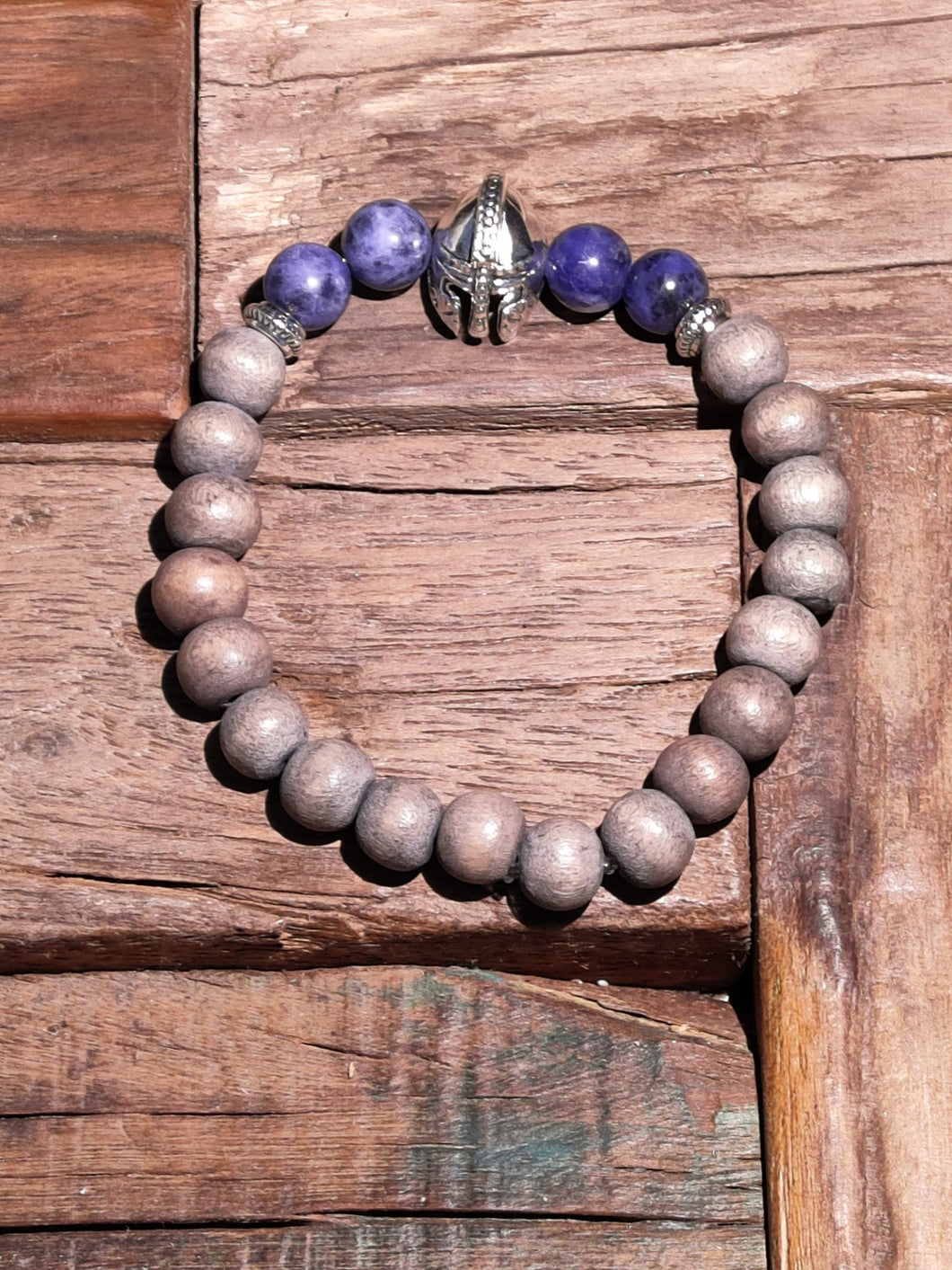 Bracelet homme 8mm Bois de cocotier et Sodalite / casque chevalier