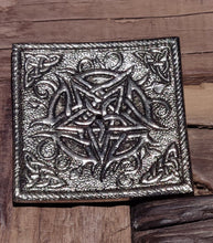 Charger l&#39;image dans la galerie, Brûleur d&#39;encens Fleur de vie / Pentacle  2.25&#39;&#39;
