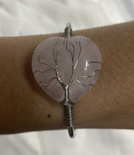 Charger l&#39;image dans la galerie, Bracelet ajustable , coeur Quartz rose
