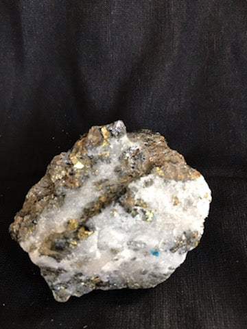 Pyrite cluster avec quartz