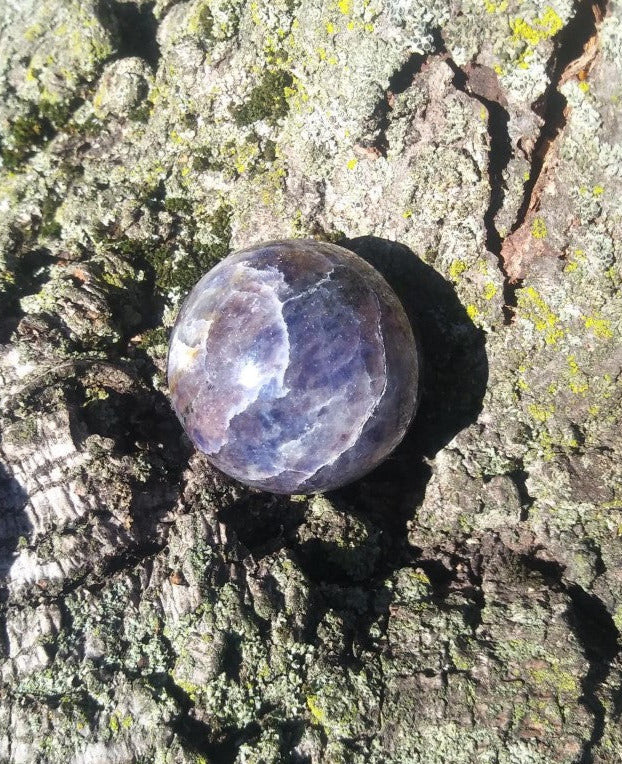 Iolite ( sphère)