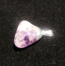 Charger l&#39;image dans la galerie, Pendentif Pierre polie Améthyste
