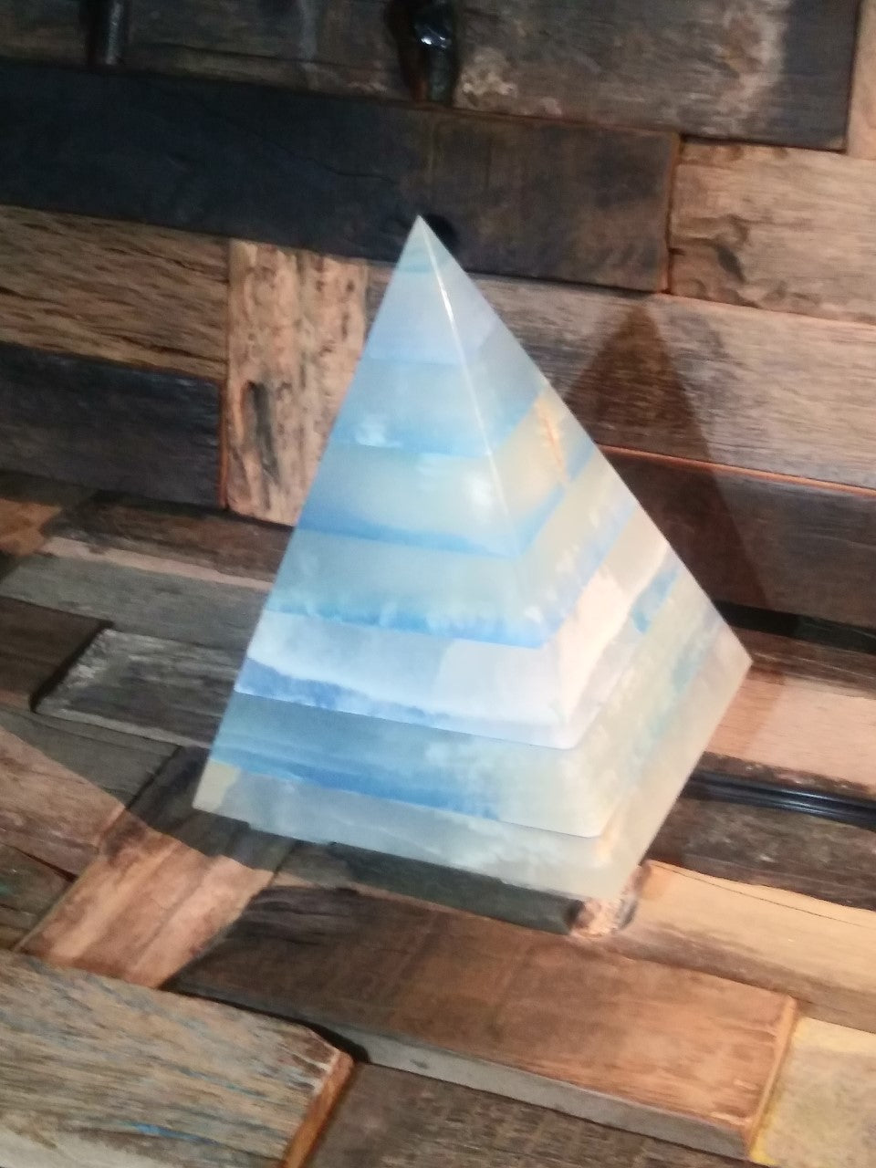 Pyramide Onyx chromo bleu 6''