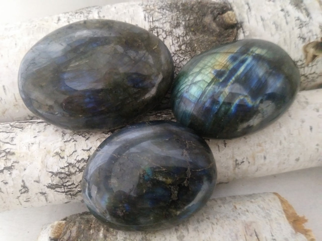 Labradorite pebble