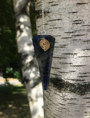 Pendule en sodalite avec symbole cho-ku-rei