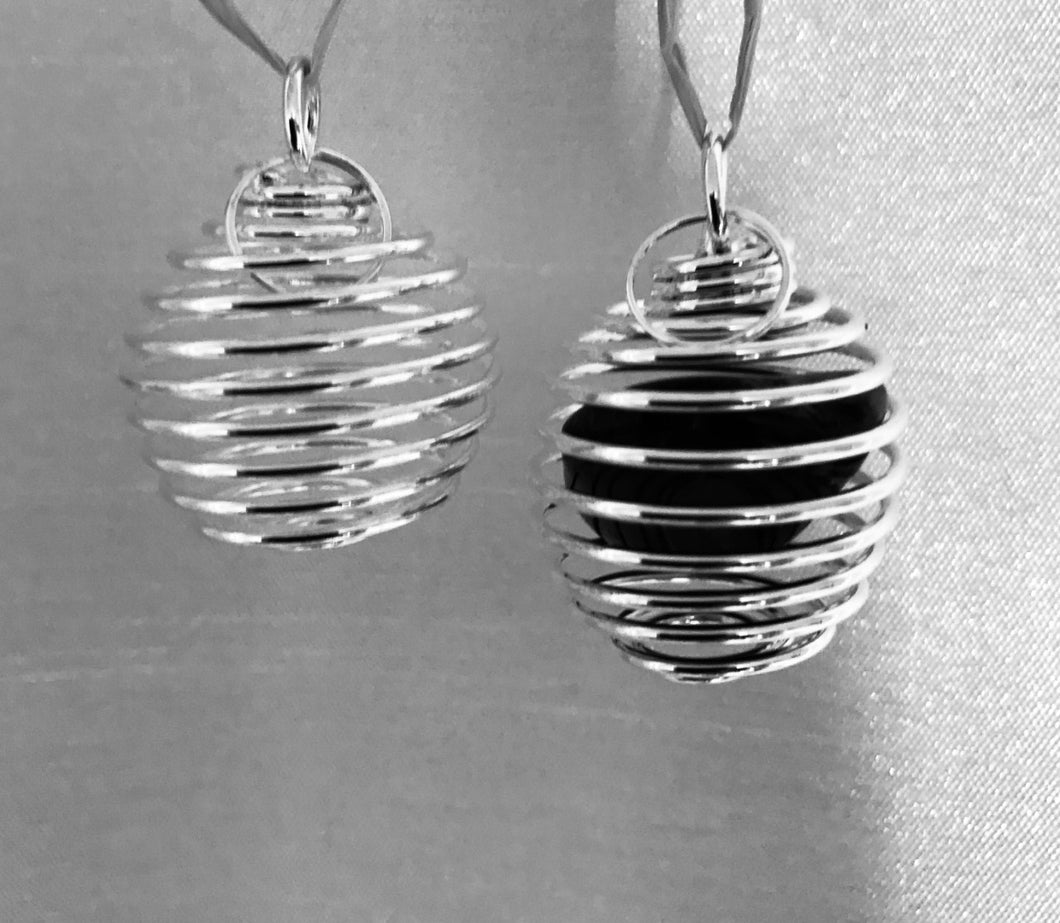 Pendentif  cage-pierre polie/ plaqué Nickel / Or  1''