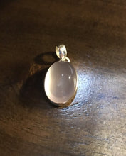 Charger l&#39;image dans la galerie, Pendentif Quartz rose en argent sterling
