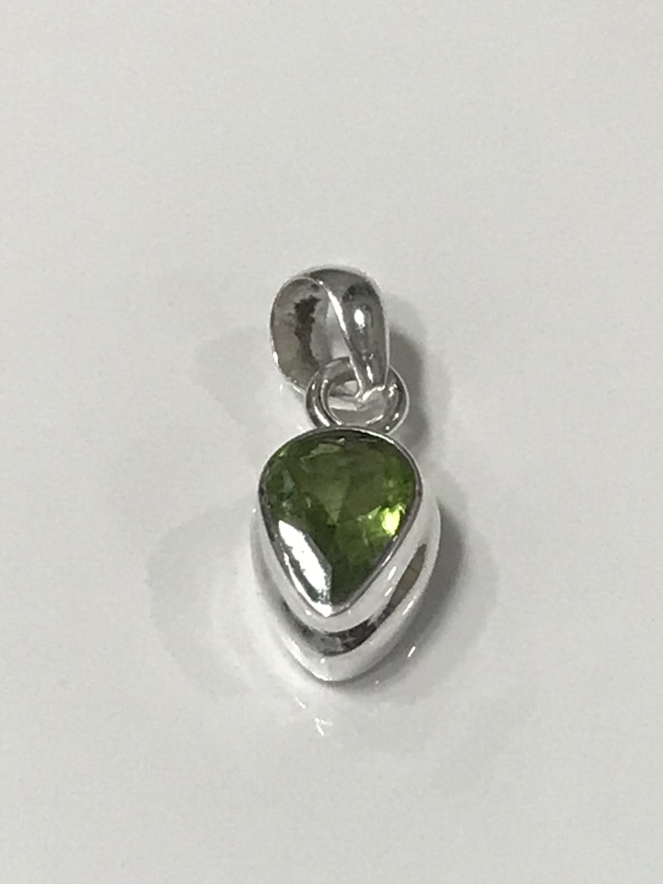 Pendentif Péridot en argent sterling