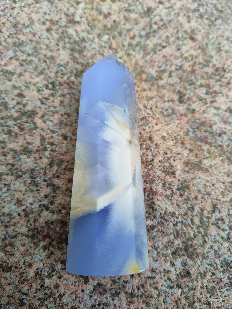 Calcédoine bleue pointe small  3.5'' H.