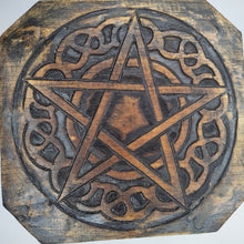 Charger l&#39;image dans la galerie, Autel en bois , Pentacle Celtique 7″ X 8″ X 6″H
