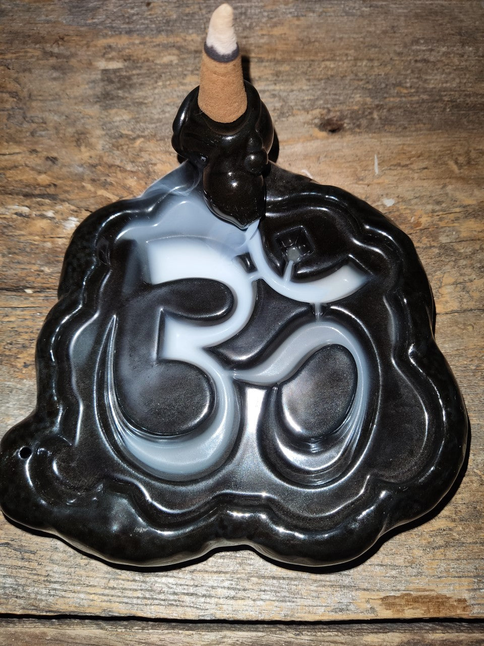 Brûle encens céramique  OM  backflow  5.75″ X 2.25″H.