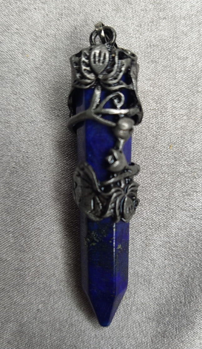 Pendentif pointe Lapis Lazuli / ornements fleurs