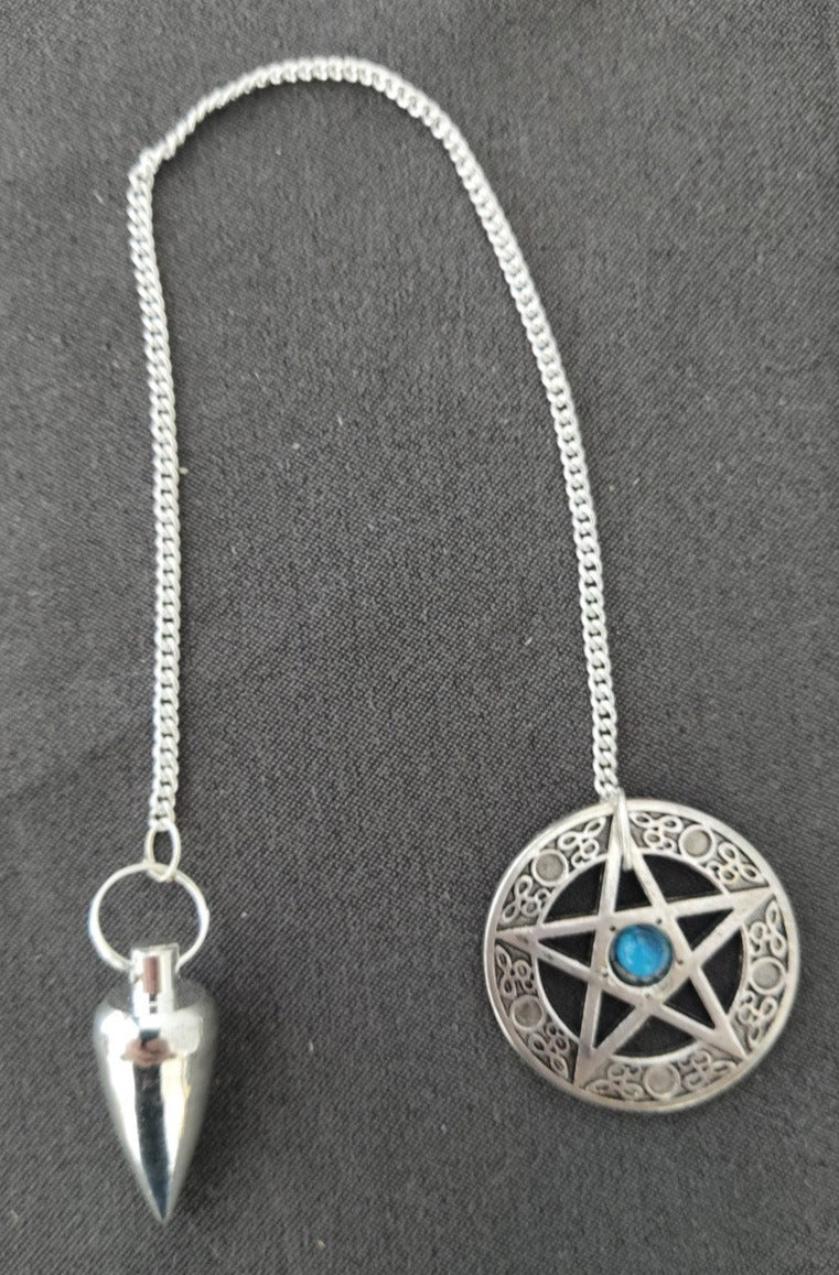 Pendule en métal, Pentacle avec pierre