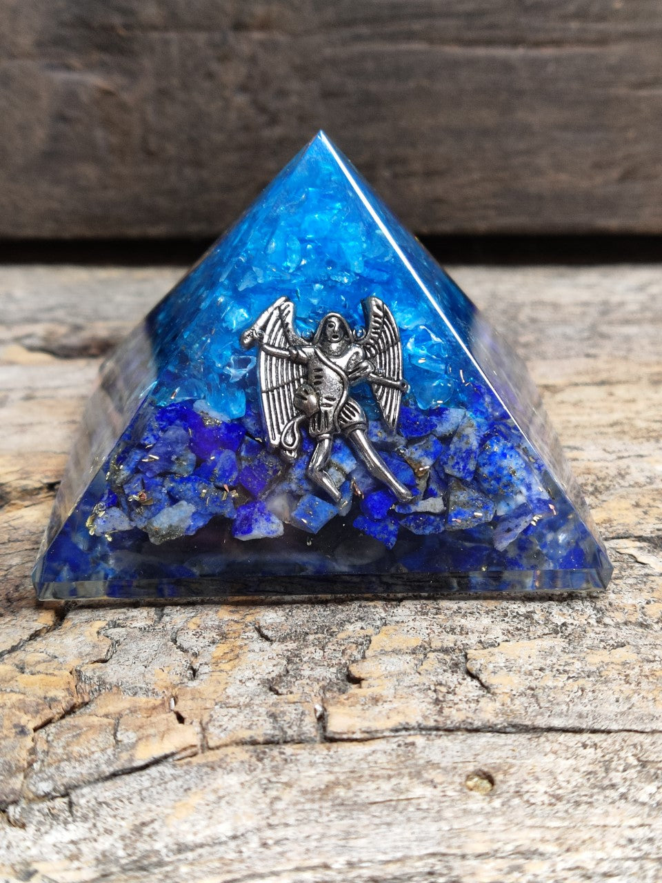 Pyramide Orgone Lapis Lazuli - Aquamarine/Archange Michael