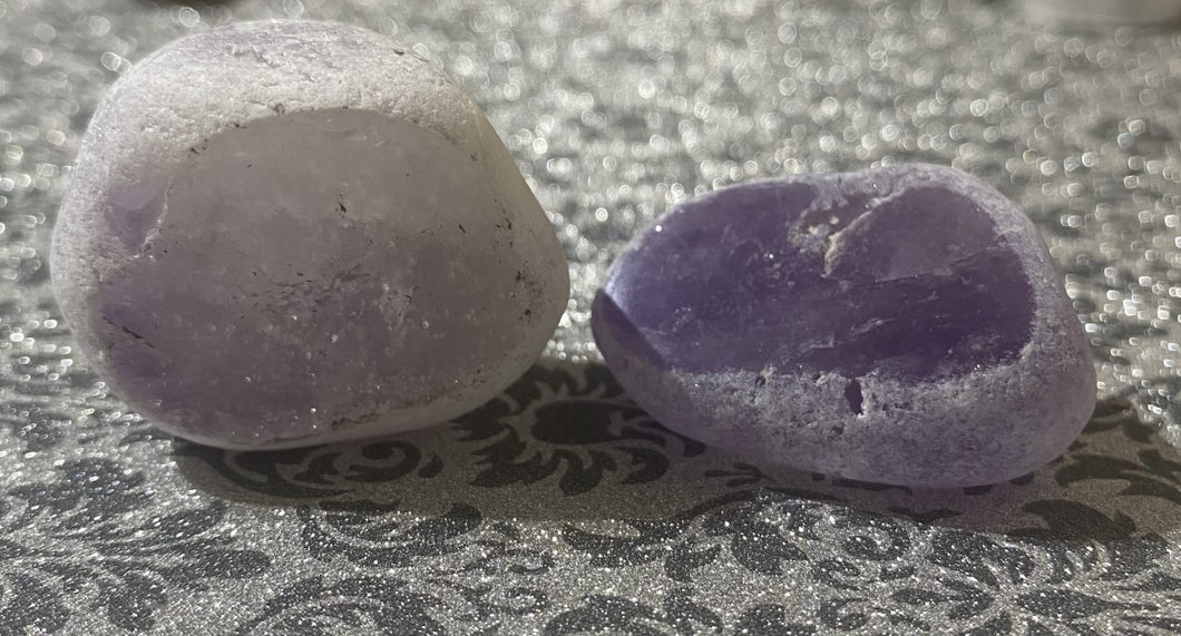 Emma eggs Quartz Améthyste ( pierre du voyant )